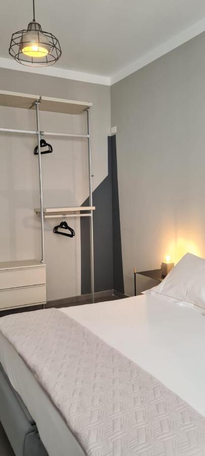 Etna Suite Design Apartments カターニア エクステリア 写真