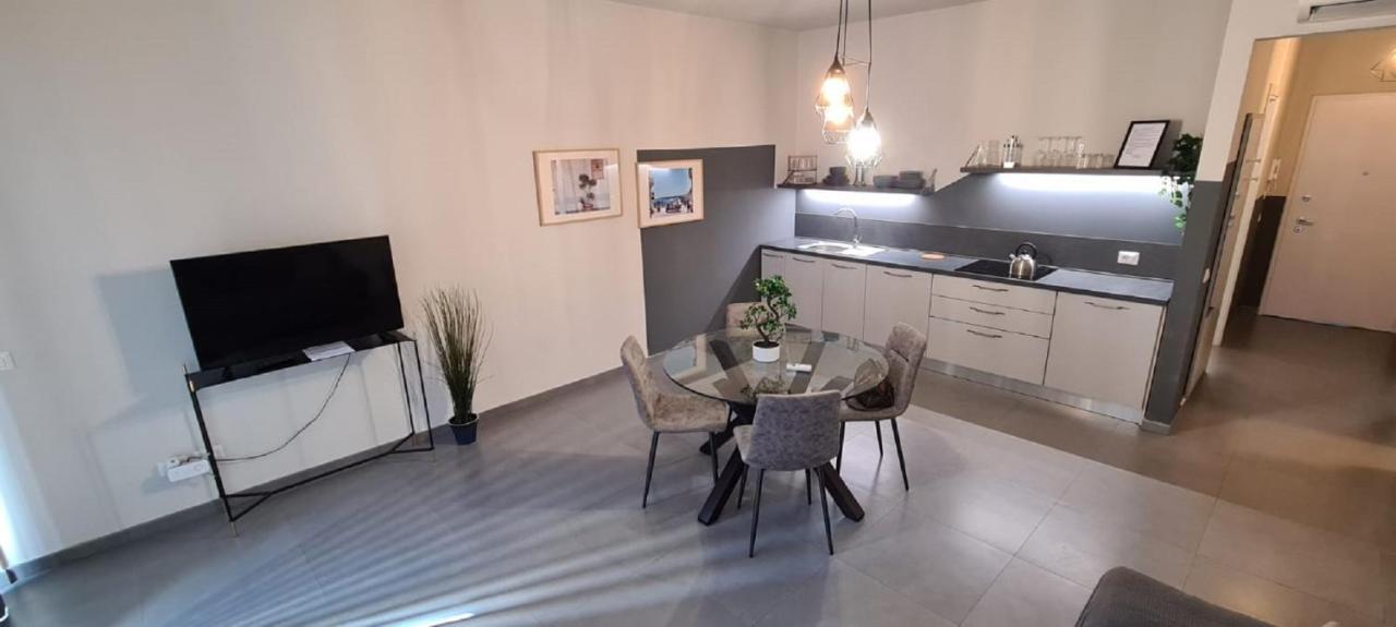 Etna Suite Design Apartments カターニア エクステリア 写真