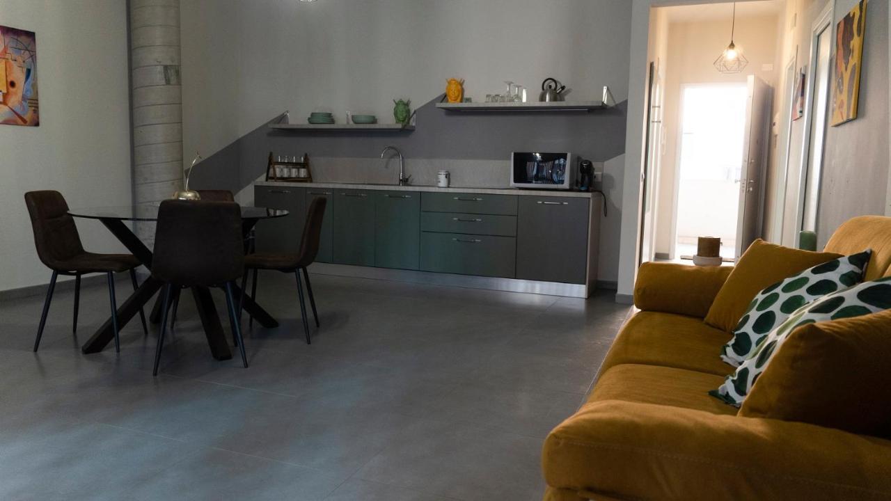 Etna Suite Design Apartments カターニア エクステリア 写真